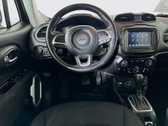 Used 2020  Jeep Renegade 4d SUV 4WD Latitude at Dutro Auto near Zanesville&comma; OH