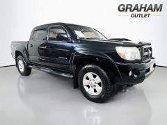 Used 2011  Toyota Tacoma 4WD Double Cab Short Bed Auto at Dutro Auto near Zanesville&comma; OH