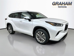  2026 Toyota Highlander Platinum AWD at Dutro Auto near Zanesville&comma; OH