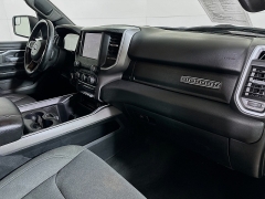 Used 2021  Ram 1500 4WD Big Horn Crew Cab 5'7" Box at Dutro Auto near Zanesville&comma; OH