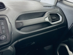 Used 2020  Jeep Renegade 4d SUV FWD Sport at Dutro Auto near Zanesville&comma; OH