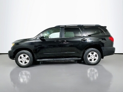 Used 2013  Toyota Sequoia 4d SUV 4WD SR5 FFV at Dutro Auto near Zanesville&comma; OH
