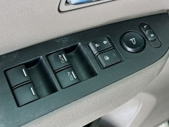 Used 2016  Honda Odyssey 4d Wagon SE at Graham Auto Mall near Mansfield&comma; OH