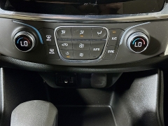 Used 2022  Chevrolet Traverse AWD 4dr LS w/1LS at Graham Auto Mall near Mansfield, OH