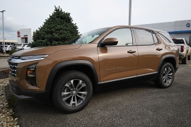 New 2027  Chevrolet Equinox AWD 4dr LT w&sol;2LT at Dutro Auto near Zanesville&comma; OH