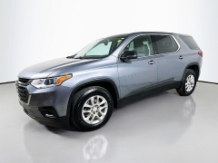 Used 2021  Chevrolet Traverse FWD 4dr LS w&sol;1LS at Dutro Auto near Zanesville&comma; OH