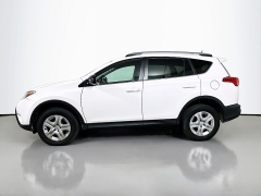 Used 2015  Toyota RAV4 4d SUV AWD LE at Graham Auto Mall near Mansfield&comma; OH