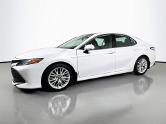 Used 2019  Toyota Camry 4d Sedan XLE at Dutro Auto near Zanesville, OH