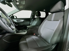 Used 2024  Chevrolet Blazer FWD 4dr LT w&sol;2LT at Graham Auto Mall near Mansfield&comma; OH