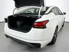 Used 2022  Nissan Altima 2.5 SR Sedan at Graham Auto Mall near Mansfield, OH
