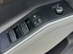 Used 2024  Toyota Highlander Hybrid Platinum AWD at Graham Auto Mall near Mansfield&comma; OH