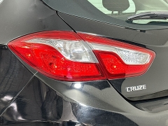 Used 2017  Chevrolet Cruze 4d Hatchback LT Auto at Dutro Auto near Zanesville&comma; OH