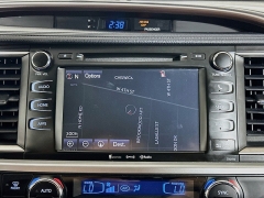 Used 2016  Toyota Highlander 4d SUV AWD XLE at Dutro Auto near Zanesville&comma; OH