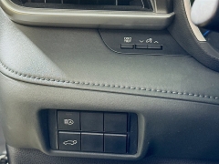 Used 2023  Toyota Highlander Hybrid XLE AWD at Dutro Auto near Zanesville&comma; OH