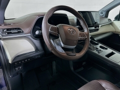 Used 2022  Toyota Sienna Platinum AWD 7-Passenger at Dutro Auto near Zanesville&comma; OH