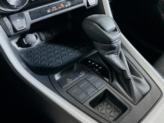 Used 2025  Toyota RAV4 XLE AWD at Graham Auto Mall near Mansfield&comma; OH
