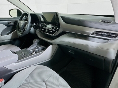 Used 2023  Toyota Highlander L FWD at Dutro Auto near Zanesville, OH