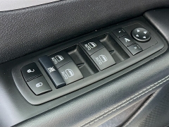 Used 2025  Chrysler Pacifica Limited FWD at Graham Auto Mall near Mansfield&comma; OH