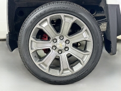 Used 2018  Chevrolet Silverado 1500 4WD Crew Cab High Country at Graham Auto Mall near Mansfield&comma; OH