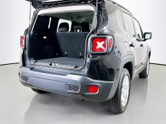 Used 2020  Jeep Renegade 4d SUV 4WD Latitude at Dutro Auto near Zanesville&comma; OH