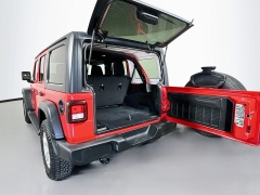 Used 2019  Jeep Wrangler Unlimited 4d SUV 4WD Sport S at Graham Auto Mall near Mansfield&comma; OH