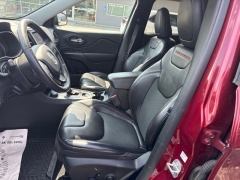 Used 2019  Jeep Cherokee Trailhawk 4x4 at Maxx Loans near St&period; Adrian&comma; MI