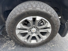 Used 2024  Chevrolet Silverado 1500 4WD Crew Cab 147" High Country at Maxx Loans near St&period; Adrian&comma; MI