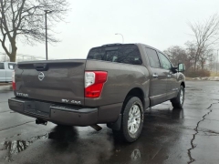 Used 2018  Nissan Titan 4WD Crew Cab SV at Maxx Loans near St&period; Adrian&comma; MI