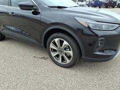 Used 2025  Ford Escape Platinum AWD at Maxx Loans near St&period; Adrian&comma; MI