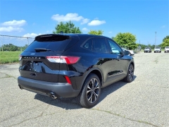 Used 2022 Ford Escape SE FWD at Briarwood Ford near Saline, MI