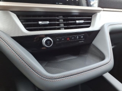 Used 2026  Ford Explorer Active Pkg 4WD at Maxx Loans near St&period; Adrian&comma; MI