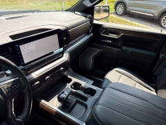 Used 2024  Chevrolet Silverado 1500 4WD Crew Cab 147" High Country at Maxx Loans near St&period; Adrian&comma; MI