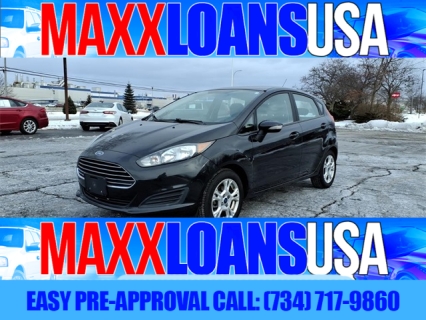 2015 Ford Fiesta SE's photo