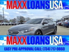 Used 2014 Ford Taurus 4d Sedan SEL AWD at Maxx Loans near ,