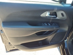 Used 2025  Chrysler Pacifica Select FWD at Maxx Loans near St&period; Adrian&comma; MI