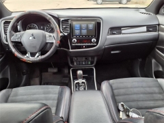 Used 2020 Mitsubishi Outlander 4d SUV FWD SEL at Maxx Loans near ,