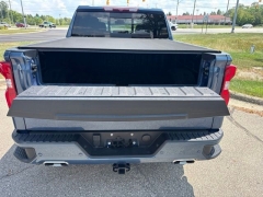 Used 2024  Chevrolet Silverado 1500 4WD Crew Cab 147" High Country at Maxx Loans near St&period; Adrian&comma; MI