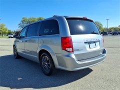 Used 2017 Dodge Grand Caravan 4d Wagon SXT at Maxx Loans near St. Adrian, MI