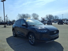 Used 2024  Ford Escape ST-Line AWD at Maxx Loans near St&period; Adrian&comma; MI