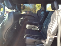Used 2025  Chrysler Pacifica Select FWD at Maxx Loans near St&period; Adrian&comma; MI