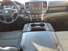 Used 2019  Ram 1500 Big Horn&sol;Lone Star 4x4 Crew Cab 5'7" Box at Maxx Loans near St&period; Adrian&comma; MI