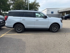Used 2026  Ford Expedition Active 4x4 at Maxx Loans near St&period; Adrian&comma; MI