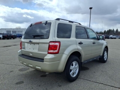 Used 2010  Ford Escape 4d SUV FWD XLT at Maxx Loans near St&period; Adrian&comma; MI