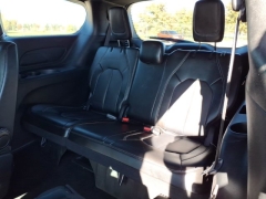 Used 2025  Chrysler Pacifica Select FWD at Maxx Loans near St&period; Adrian&comma; MI