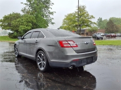 Used 2014 Ford Taurus 4d Sedan SEL AWD at Maxx Loans near ,