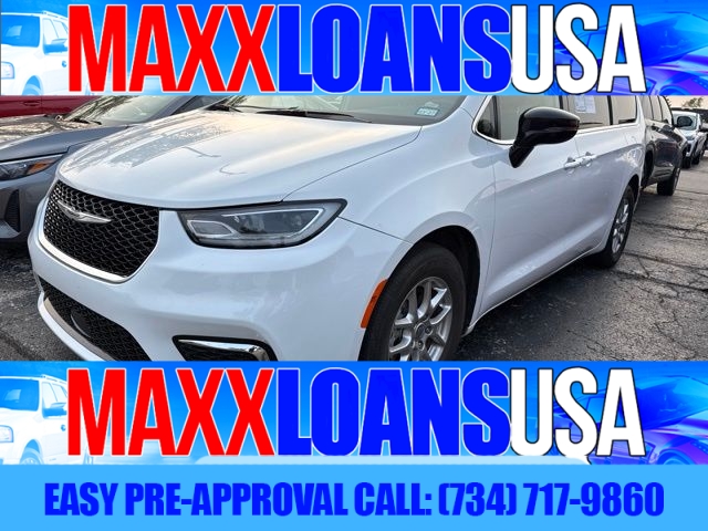 Used 2024  Chrysler Pacifica Touring L FWD at Maxx Loans near St&period; Adrian&comma; MI