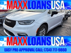 Used 2024  Chrysler Pacifica Touring L FWD at Maxx Loans near St&period; Adrian&comma; MI