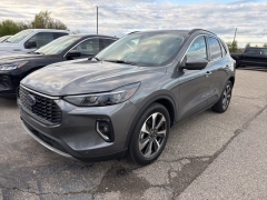 Used 2023  Ford Escape Platinum AWD at Maxx Loans near St&period; Adrian&comma; MI