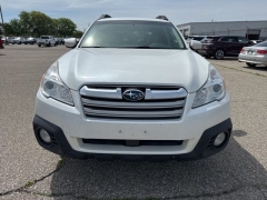 Used 2014  Subaru Outback 4dr Wgn H4 Auto 2&period;5i Limited at Maxx Loans near St&period; Adrian&comma; MI