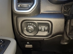 Used 2019  Ram 1500 Big Horn&sol;Lone Star 4x4 Crew Cab 5'7" Box at Maxx Loans near St&period; Adrian&comma; MI